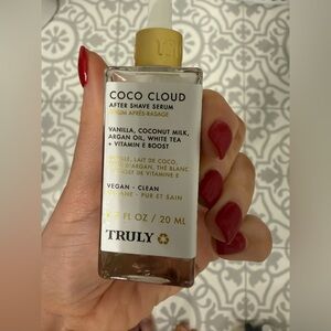 TRULY Coco Cloud After Shave Serum with Gold Cap